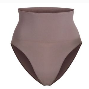 NEW SKIMS Core Control Mid Waist Brief, Umber, S/M